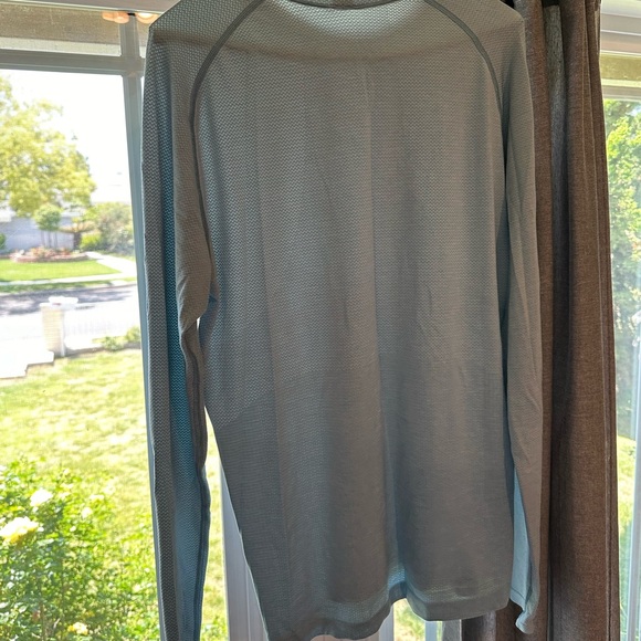 Lululemon Metal Tech Long Sleeve 2.0 - Picture 4 of 5